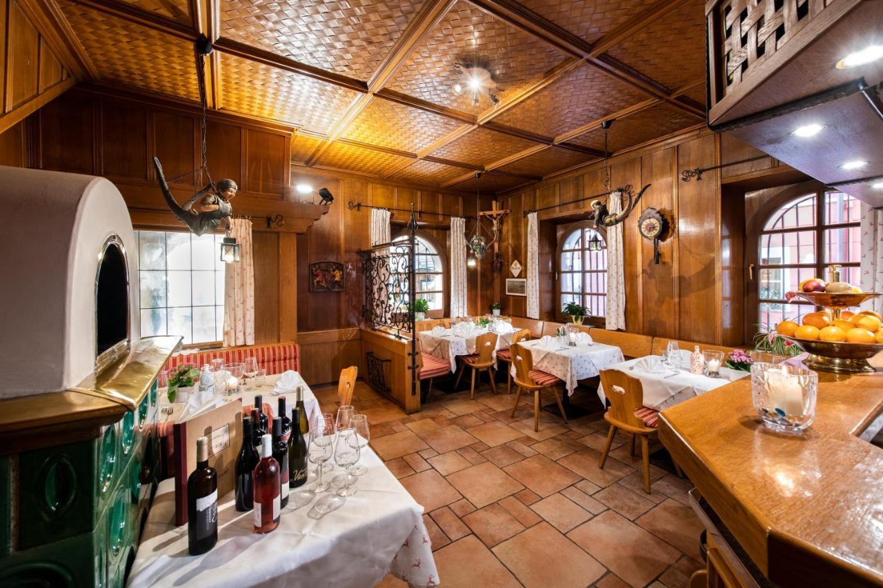 Hotel Cavallino Bianco - Weisses Roessl Сан Кандидо Екстериор снимка